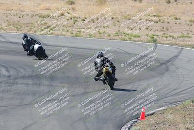 media/Apr-20-2025-AHRMA (Sun) [[393a79c373]]/Race/Group 11 early race/Turn 4b/